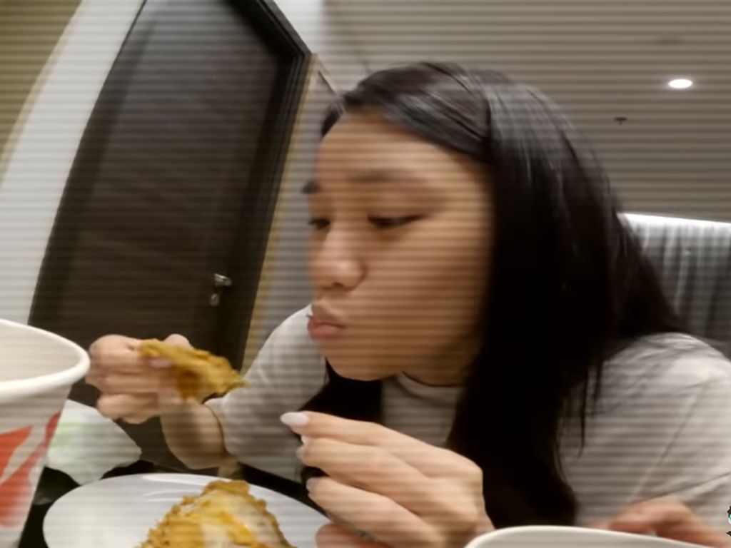 Wanita Singapura Ini Ngaku Lebih Doyan KFC Indonesia