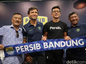 Perkenalan Resmi Luis Milla sebagai Pelatih Persib Bandung