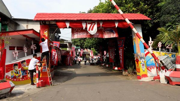 Pengecatan Puluhan Ribu Gapura Merah Putih Diganjar MURI