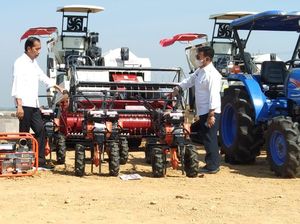 Bantuan Alat Pertanian Tak Produktif, Jokowi Luncurkan Taksi Alsintan