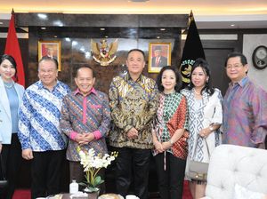 Dengarkan Aspirasi WNI Etnis Tionghoa, Syarief Hasan: Semuanya Sama Dengarkan Aspirasi WNI Etnis Tionghoa, Syarief Hasan: Semuanya Sama