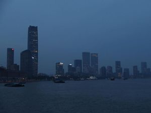 Before-After Pencakar Langit China: Dulu Gemerlap, Sekarang Gelap Gulita