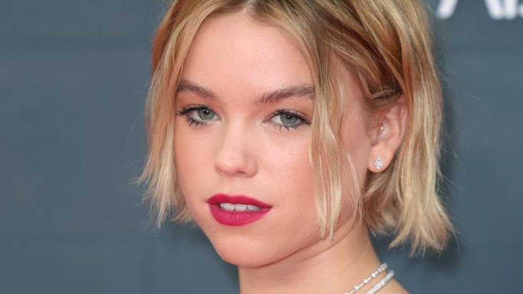 5 Supergirl, 5 Era, 1 Warisan: Ini Evolusinya 5 Supergirl, 5 Era, 1 Warisan: Ini Evolusinya