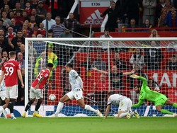 Gol Sancho Bawa MU Unggul atas Liverpool di Babak I