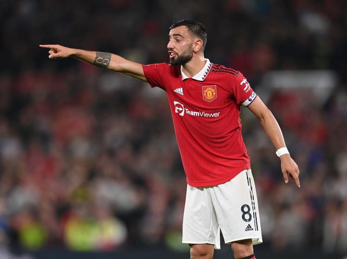 MANCHESTER, ENGLAND - AUGUST 22: Bruno Fernandes of Manchester United in action during the Premier League match between Manchester United and Liverpool FC at Old Trafford on August 22, 2022 in Manchester, England. (Photo by Michael Regan/Getty Images)