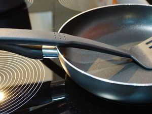 5 Tips Agar Wajan Anti Lengket Awet dan Tak Cepat Rusak 5 Tips Agar Wajan Anti Lengket Awet dan Tak Cepat Rusak