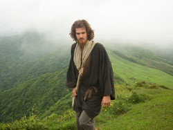 Andrew Garfield Ngaku Puasa Seks dan Makan untuk Film Ini