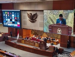 Demokrat di Paripurna DPR: Tolak Kenaikan BBM, AHY Presiden!