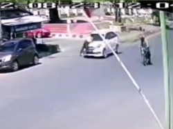 Pemobil di Gowa Tega Seret Polantas Ratusan Meter karena Hindari Razia Pajak