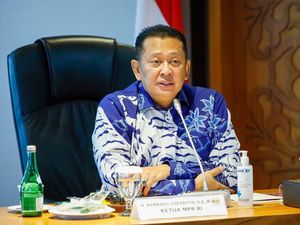 Bamsoet Minta Polisi Gerak Cepat Usut Kasus Pembunuhan Pensiunan TNI Bamsoet Minta Polisi Gerak Cepat Usut Kasus Pembunuhan Pensiunan TNI