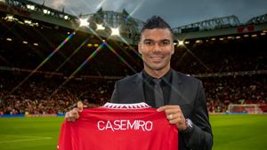 MU Perkenalkan Casemiro di Old Trafford