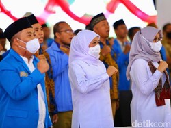 Gubernur Khofifah Ajak Masyarakat Hadapi Tiga Tantangan Krisis di Indonesia