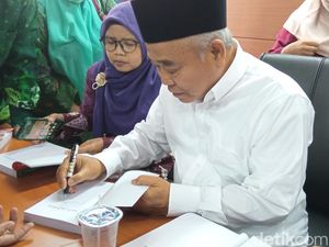 Luncurkan Buku Inspiratif, Ini Harapan Kiai Miliarder untuk Dunia Pendidikan Luncurkan Buku Inspiratif, Ini Harapan Kiai Miliarder untuk Dunia Pendidikan