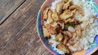 7 Makanan dari Serangga Populer di Indonesia, Ada Belalang hingga Tawon
