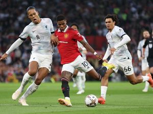 MU Kandaskan Perlawanan Liverpool 2-1