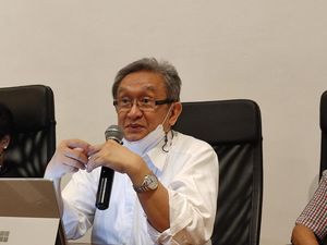 Lin Che Wei Tepis Terlibat Kasus Minyak Goreng, Klaim Cuma Bantu Menteri Lin Che Wei Tepis Terlibat Kasus Minyak Goreng, Klaim Cuma Bantu Menteri