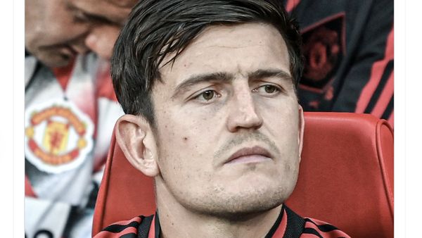 Meme Harry Maguire Cocok Banget di Bangku Cadangan