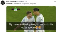 Virgil van Dijk di umur 31 tahun masih diajari cara bertahan yang benar oleh seniornya, James Milner. Ya, ampun! (Foto: Twitter)