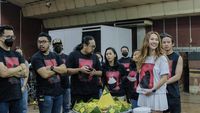 Momen Asyik Drummer Ray Prasetya Saat Makan Nasi Kuning Bareng BCL