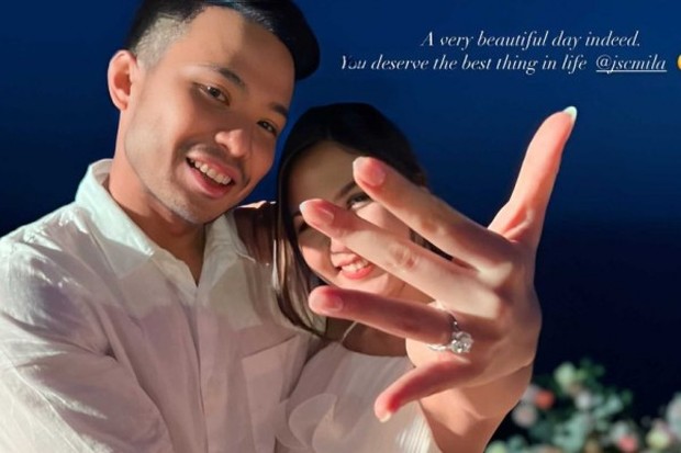 Pamer cincin lamaran Jessica Mila dan Yakup Hasibuan/@melightography