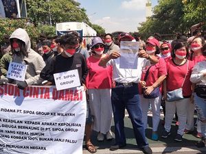 Korban Proyek Sipoa Kembali Demo Tuntut Polda Jatim Ambil Alih Kasusnya Korban Proyek Sipoa Kembali Demo Tuntut Polda Jatim Ambil Alih Kasusnya