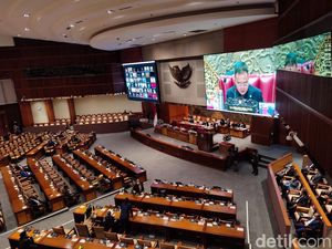 Sri Mulyani dan 71 Anggota DPR Hadir Fisik Bahas RUU APBN 2023