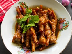 Resep Ceker Ayam Masak Kecap Bawang yang Lembut Gurih