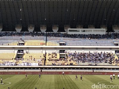 Ironi Big Match Persib Vs Bali United: Stadion GBLA Tetap Lowong