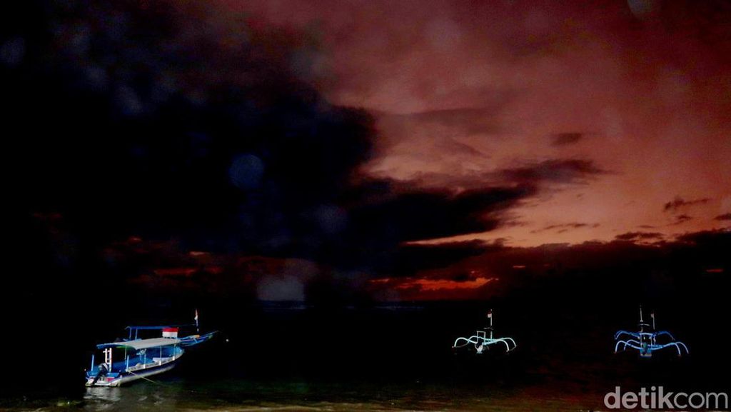 Eksotisme Lembayung Pagi Pantai Sindhu Sanur Eksotisme Lembayung Pagi Pantai Sindhu Sanur