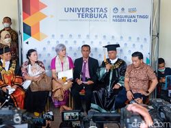 Ayah Ungkap Dua Mimpi Brigadir J yang Belum Tergapai