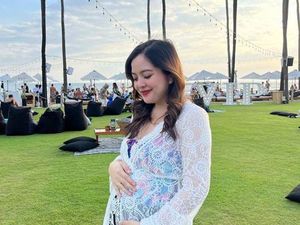 6 Foto Liburan Tasya Kamila Bareng Keluarga ke Bali, Baby Bump Jadi Sorotan 6 Foto Liburan Tasya Kamila Bareng Keluarga ke Bali, Baby Bump Jadi Sorotan