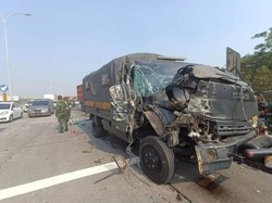 TNI AD Jelaskan soal Truk TNI Seruduk Bus Pemda Blitar di Exit Tol Warugunung