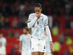 Liverpool Takluk dari MU, Van Dijk Kebanjiran Meme Liverpool Takluk dari MU, Van Dijk Kebanjiran Meme