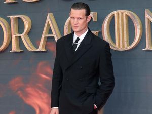 Cara Matt Smith Menunggangi Naga Caraxes di House of the Dragon Cara Matt Smith Menunggangi Naga Caraxes di House of the Dragon