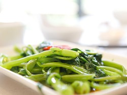 Apakah Kangkung Menyebabkan Asam Urat? Faktanya Sih Begini