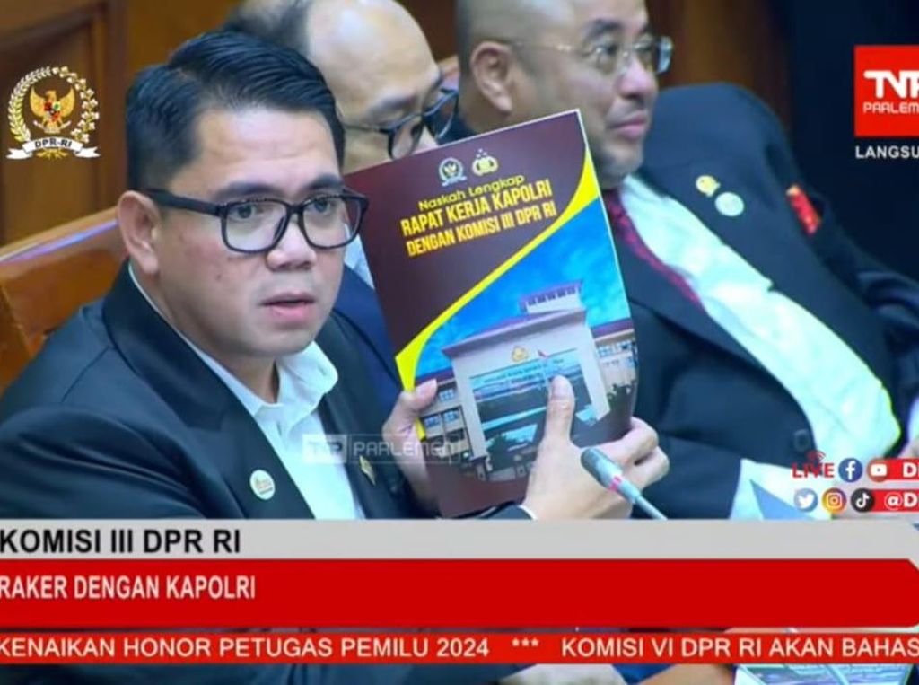 Anggota DPR Minta Anak-anak Istimewa di Polri Ditertibkan Anggota DPR Minta Anak-anak Istimewa di Polri Ditertibkan