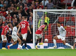 Ketika Bruno Fernandes Arahkan Sancho untuk Jebol Gawang Liverpool