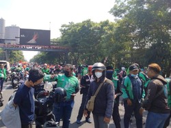 Keresahan Ojol Surabaya Khawatir Ratingnya Turun Usai Disweeping Pendemo
