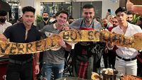 Bangga Jadi Foodies, Verrell Bramasta Kulineran hingga ke Dubai