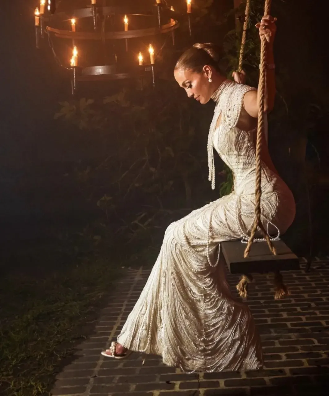 Gaun pengantin Jennifer Lopez rancangan Ralph Lauren