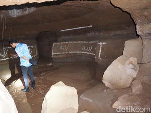 Pria Mojokerto Bangun Gua gegara Wangsit Buyut Usai Puasa Putih 40 Hari Pria Mojokerto Bangun Gua gegara Wangsit Buyut Usai Puasa Putih 40 Hari
