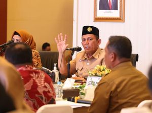 Gubernur Kepri Kesal Wagub Diduga Kampanye Terselubung di Sekolah Gubernur Kepri Kesal Wagub Diduga Kampanye Terselubung di Sekolah