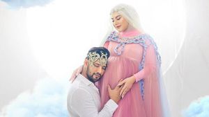 Irish Bella Melahirkan Anak Ke-4, Intip 7 Foto Maternity Bernuansa Dreamy
