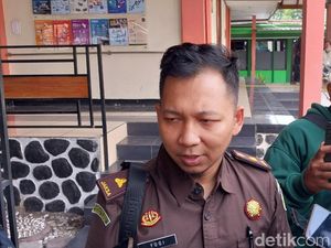 Sidang Duplik Bos SMA SPI Kota Batu Disebut Rekayasa, Jaksa Tanggapi Santai Sidang Duplik Bos SMA SPI Kota Batu Disebut Rekayasa, Jaksa Tanggapi Santai