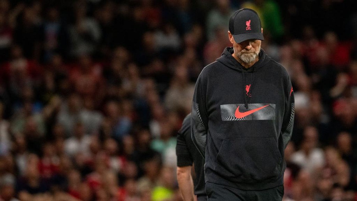 Liverpool disebut Juergen Klopp tak mau sesumbar melawan Ajax. (Foto: Manchester United via Getty Imag/Ash Donelon)