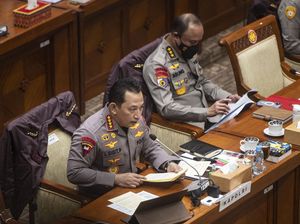 13 Poin Kasus Irjen Sambo yang Dibeberkan Kapolri di DPR 13 Poin Kasus Irjen Sambo yang Dibeberkan Kapolri di DPR