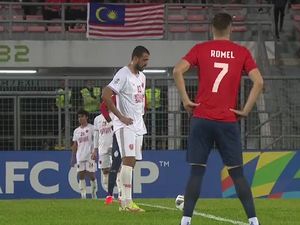 KLFC Vs PSM Makassar Masih 0-0, Serangan Juku Eja Belum Berbuah Gol KLFC Vs PSM Makassar Masih 0-0, Serangan Juku Eja Belum Berbuah Gol