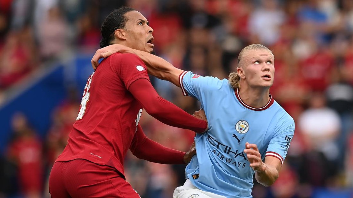 Striker Man City Erling Haaland memuji bek Liverpool Virgil van Dijk. (Foto: The FA via Getty Images/Michael Regan - The FA)