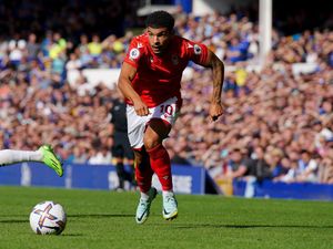 Spurs Gercep, Habis Kudus Kini Amankan Gibbs-White