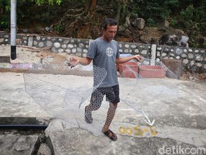 Menjaring Cuan dari Kerajinan Bubu Ikan